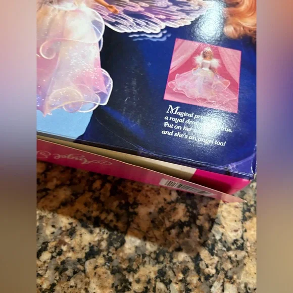 Barbie Angel Princess with Glittering Wings - Picture 4 of 6